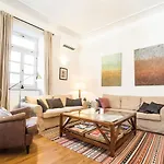 Hotel Stylish Penthouse With Large Terrace Most na Soči