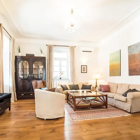 Stylish Penthouse With Large Terrace 4* Most Na Soci