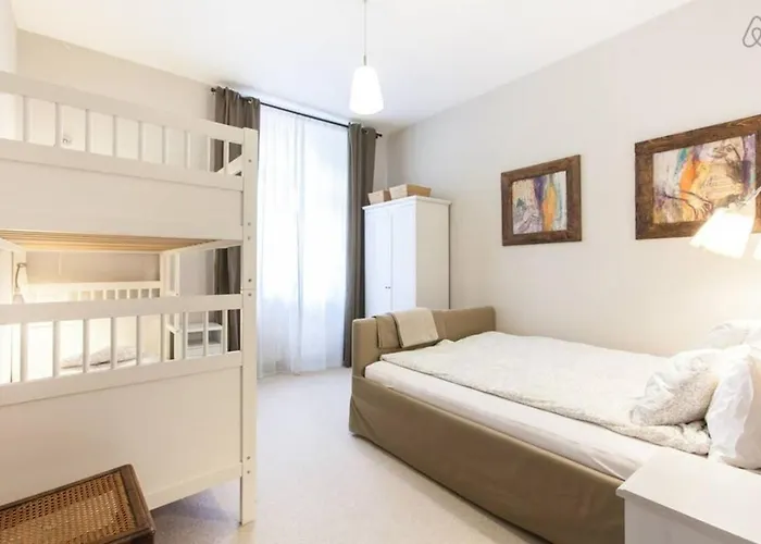 ホテル Stylish Penthouse With Large Terrace 4*