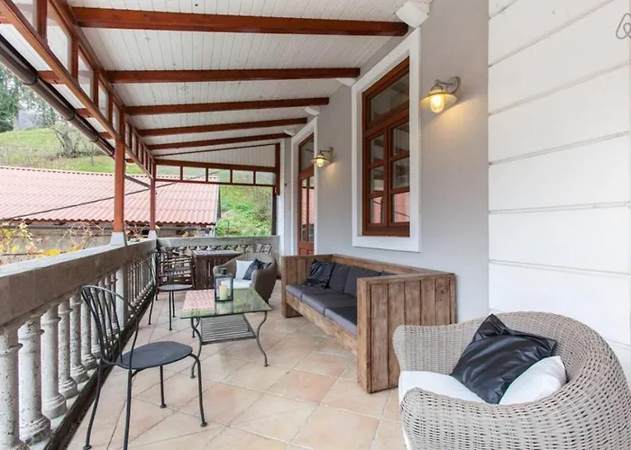 Stylish Penthouse With Large Terrace 4* Most na Soči